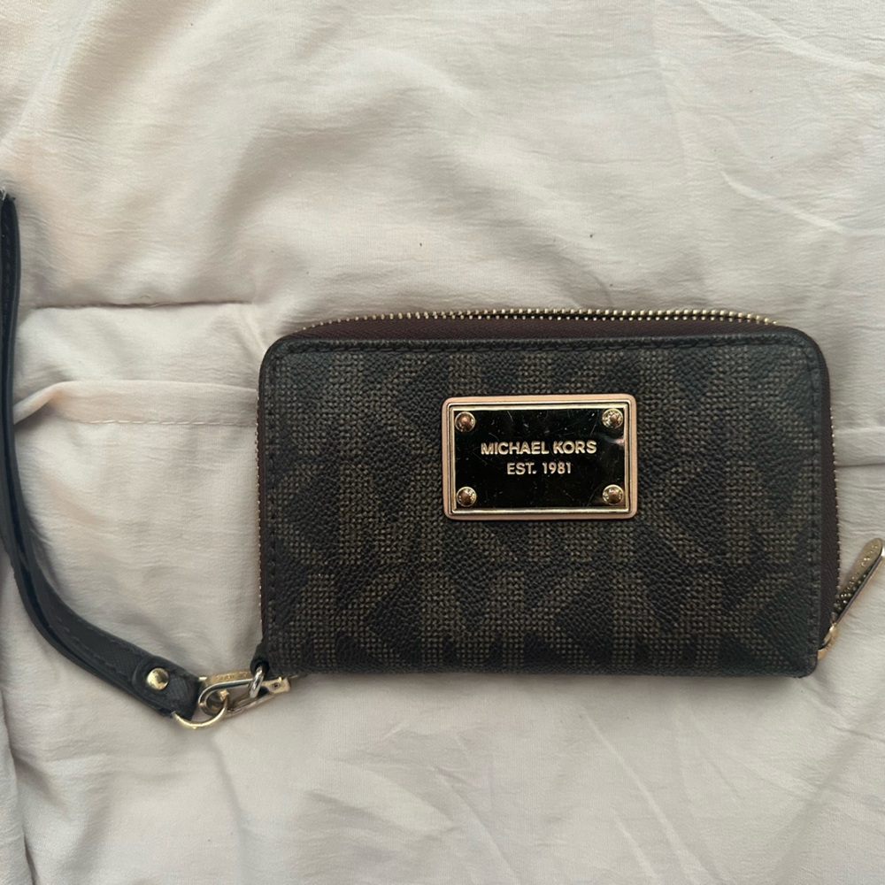 Michael Kors Black and Brown Zip Wallet